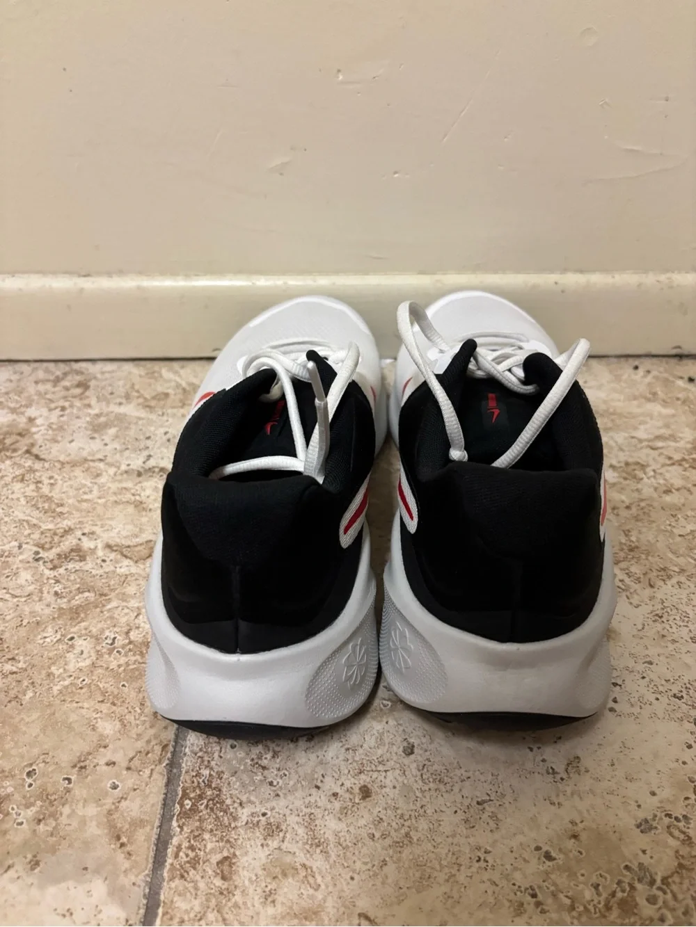 Nike Revolution 7 White Red Black FB2207-102 Men's Size 12.5 Running Shoes